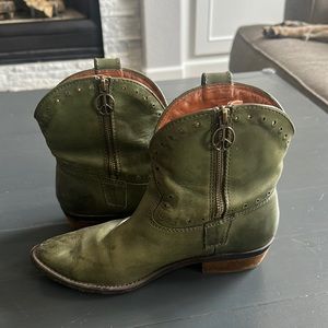 Adorable green Lucky brand (short) boots